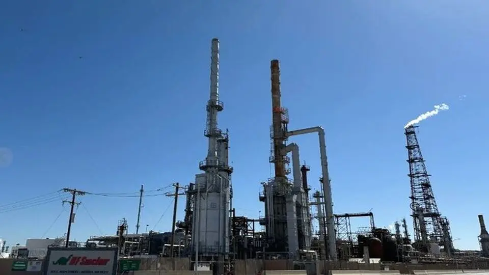 جزئیات انفجار در یک پالایشگاه نفت در آمریکا