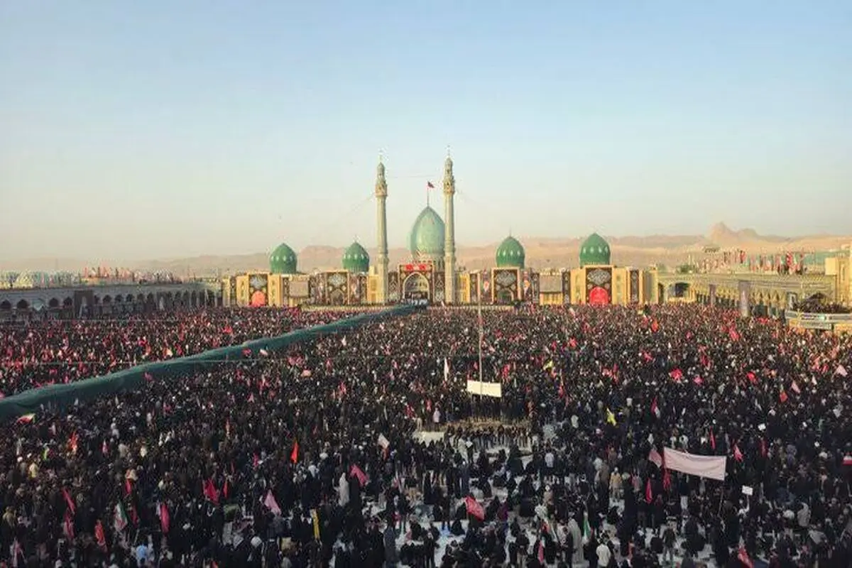 مراسم تشییع رهبر شهید انقلاب در قم برگزار شد