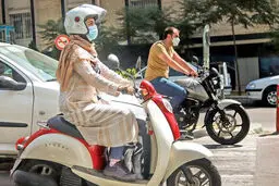 اعتراض دبیر شورای عالی انقلاب فرهنگی به موتورسواری زنان/ برخی آداب شرعی را رعایت نمی‌کنند