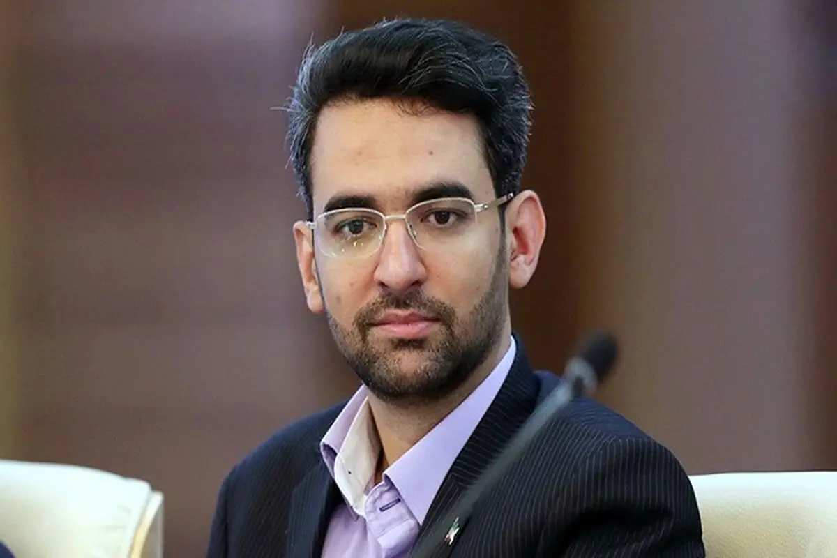 کوهنوردی خانوادگی وزیر سابق ارتباطات/ عکس

