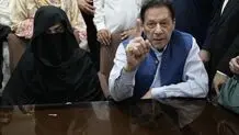 عمران خان و همسرش به ۱۷ سال زندان محکوم شدند