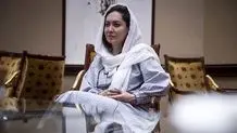 عکس نیکی کریمی در لندن با پوشش متفاوت از ایران