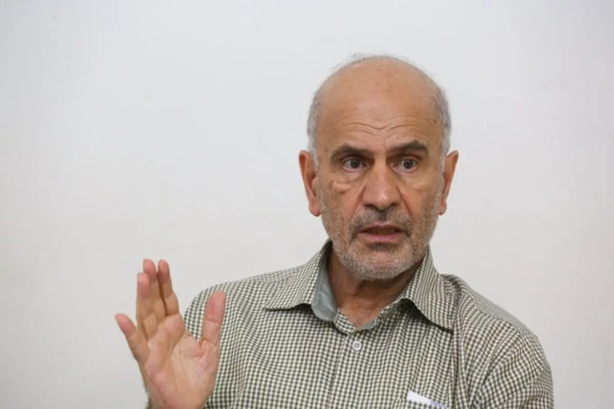 فرشاد مومنی: ۴۱ میلیون ایرانی بیکار هستند