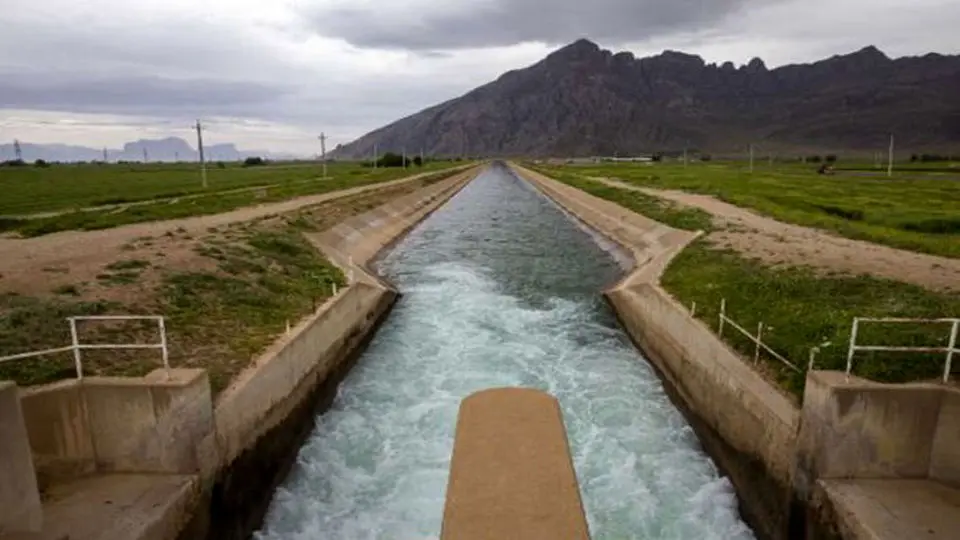 کاهش تنش آبی در باغ‌ها و مزارع کشاورزی با رهاسازی آب