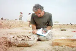 چرا باستان‌شناسی؟
