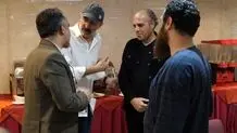 دیدار کاظم نظری و هادی حجازی‌فر با هنرمندان بهزیستی در جشنواره نمایش عروسکی


