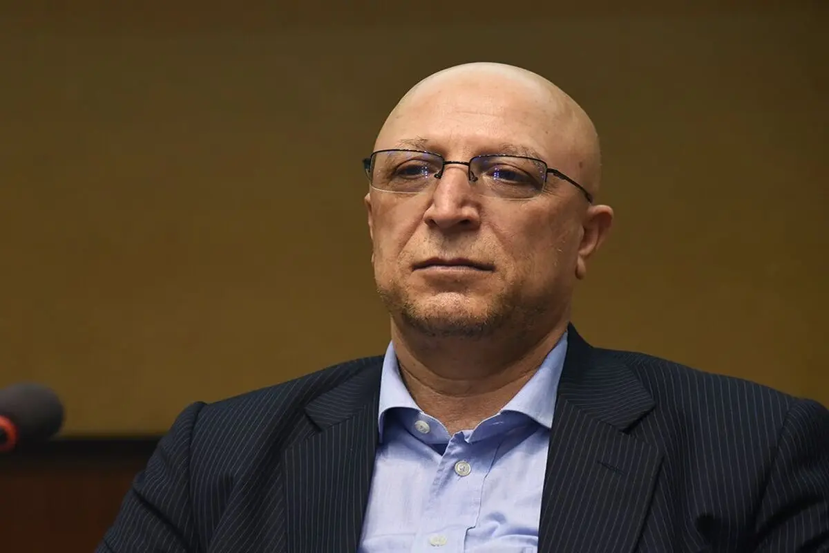 وزیر علوم دچار عارضه خفیف قلبی شد