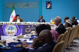 رئیسی: نسعى لتعزیز العلاقات مع إفریقیا