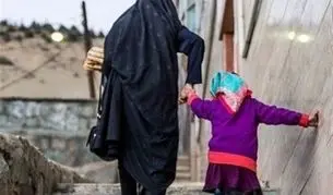 رئیس انجمن مددکاران اجتماعی ایران: زنان خانه‌دار درآمدی ندارند که خود را بیمه کنند