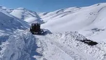 تونل زدن در میان برف‌ها برای تردد در خلخال