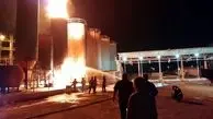 آتش‌سوزی مخازن پالایش میعانات نفتی در آشتیان/ ویدئو