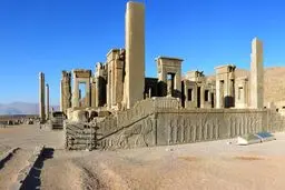 «فرونشست ۲۱سانتی‌متری» تهدید جدی تخت‌جمشید