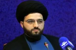 سالیان سال است که آقایان نمی‌توانند در ادارات دولتی آستین کوتاه بپوشند، همه جای دنیا همین است