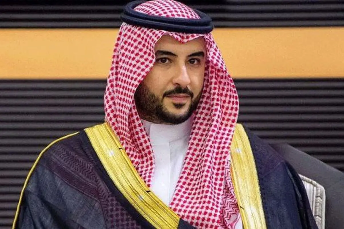 خالد بن‌سلمان وارد تهران شد

