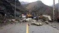 سقوط سنگ در جاده کندوان حادثه‌ساز شد