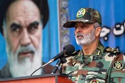روایت فرزند سردار موسوی از آخرین لحظات زندگی پدرش پیش از شهادت / پلاکش را گذاشت و رفت/ پیکر پدرم ۳۰ روز زیر آوار بود