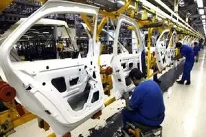 از مس تا پلیمر؛ جهش قیمت مواد اولیه چه بلایی بر سر صنعت خودر