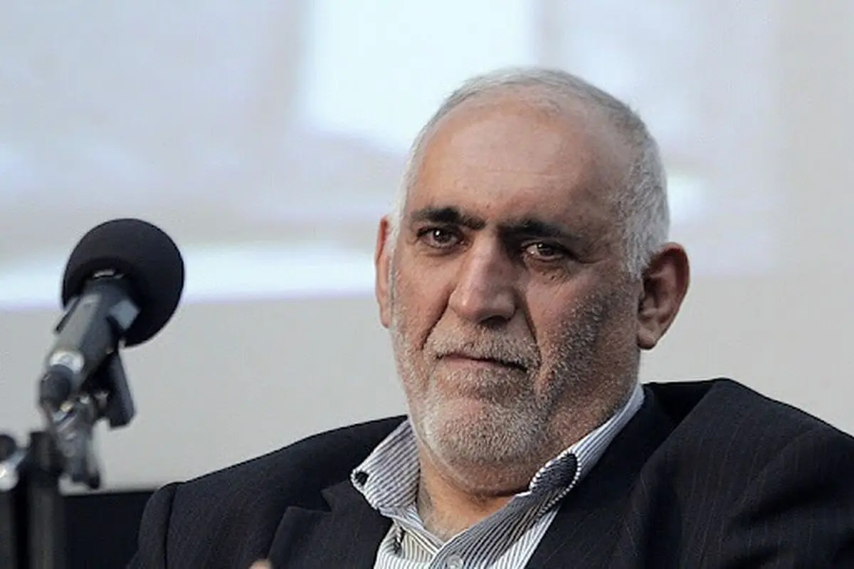 واکنش تند پدر پیوند کبد به بازنشستگی اجباری دکتر ملک زاده؛ قدر زر زرگر شناسد 