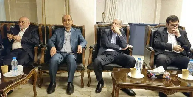 هواپیمای پزشکیان چرا در رشت توقف کرد؟
