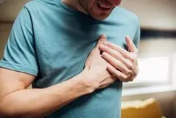 علائم شایع و هشداردهنده حمله قلبی را بشناسید

