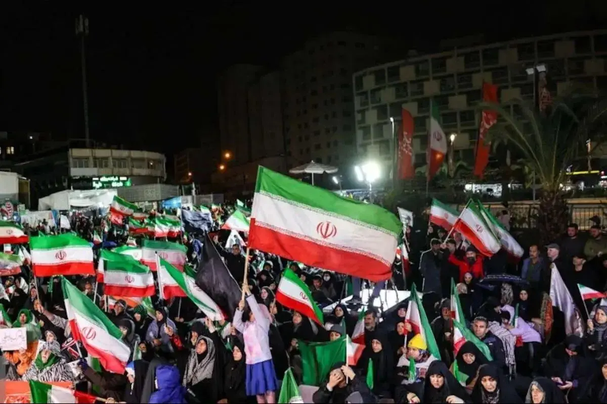 کیهان دستور حمله صادر کرد!