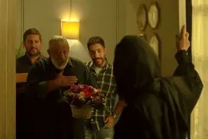 پیر پسر همچنان می‌فروشد / شنبه تا غروب سینماها باز است