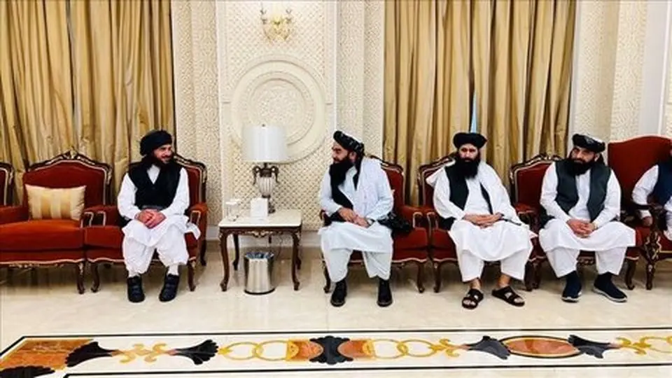 بی‌ادبی دیپلمات طالبان به امیرعبداللهیان / عکس