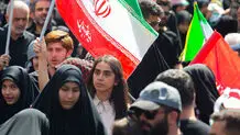 تصاویری که ایسنا از پوشش متفاوت زنان در مراسم تشییع رهبر شهید در تهران منتشر شکرد