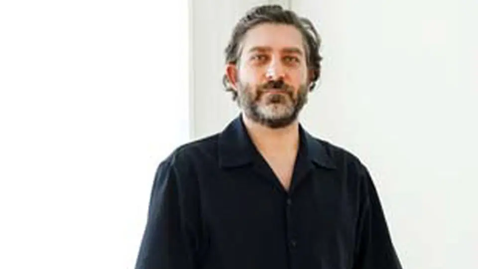 احمدرضا احمدی‌ در نقاشی هم شاعر است

