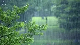 پیش بینی هوای همدان فردا ۸ شهریور ۱۴۰۵/ بارش باران به همراه وزش باد و غبار رقیق در راه است