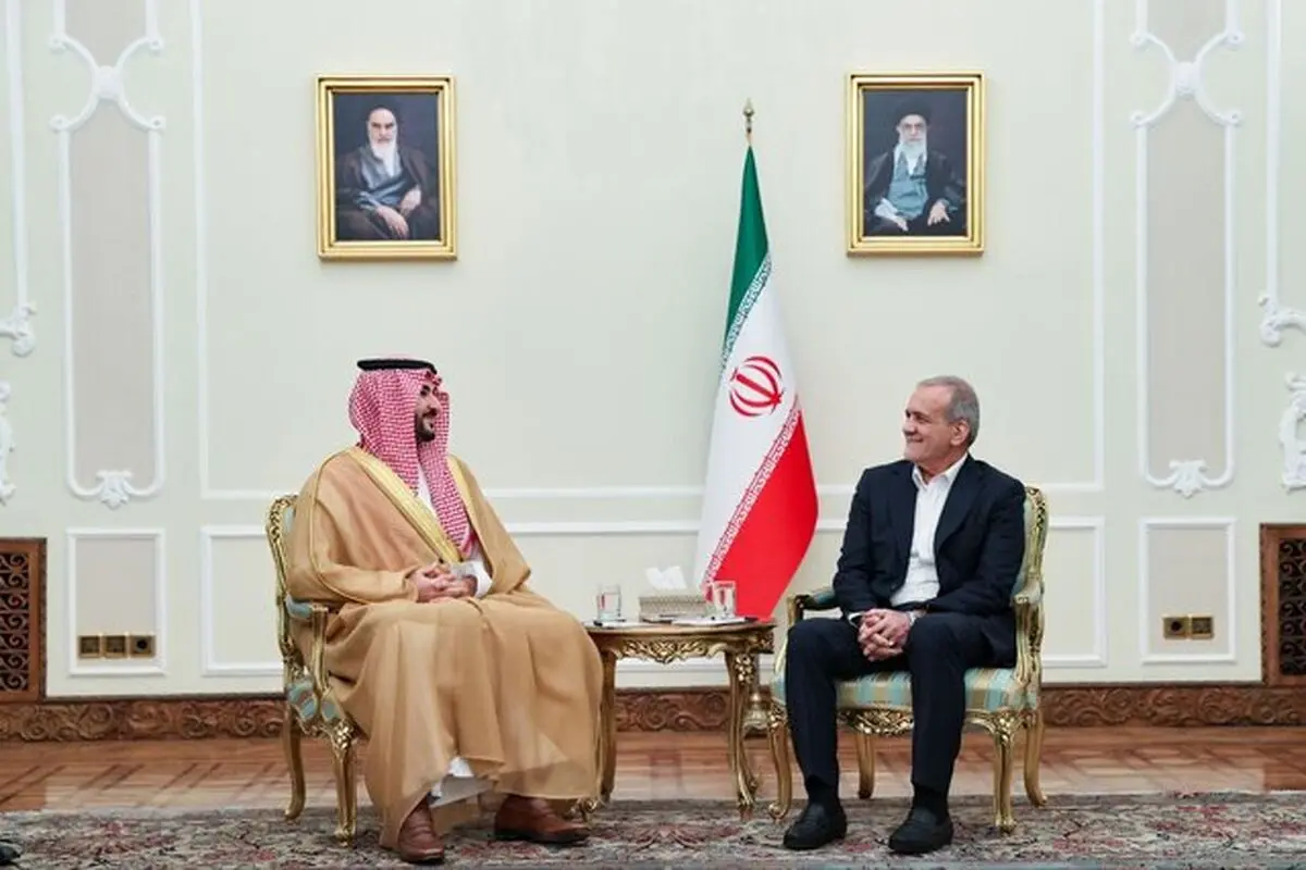 وزیر دفاع عربستان با پزشکیان دیدار کرد
