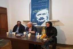 روشنفکری متعهدانه / ترویج هنر ملی در خانه پدری جلال