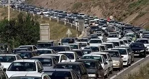 محدودیت ترافیکی در جاده چالوس برای بازگشت مسافران به تهران و کرج

