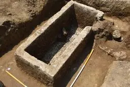 کشف غافلگیرکننده در میان مقبره‌ها