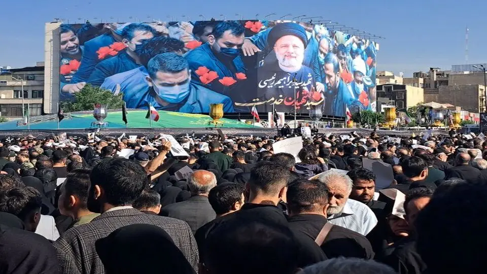 Tehran people said last goodbye to martyred President, FM