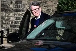 سفیر انگلیسی در آمریکا بازداشت شد