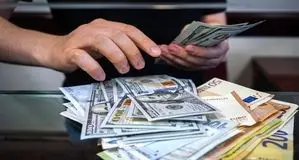 دلار به کف قیمت یک ماهه رسید/ قیمت دلار به کانال ۷۰ هزار تومان می‌رسد؟