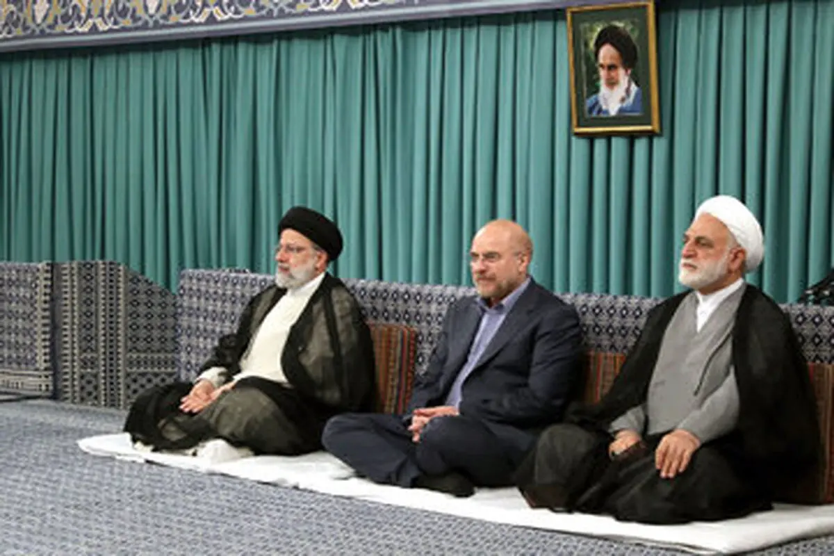 تصویری از گپ‌وگفت قالیباف و رئیسی در مقابل دوربین/ عکس

