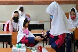 کرونا تمام نشد، اما مدرسه‌ها باز شد
