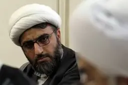 آن دختری که حجاب از سر برداشته را باید به این باور برسانیم که دشمن مشترک داریم/ آن کسی که روسری از سر تو برداشته، عمامه را از سر من می‌پراند