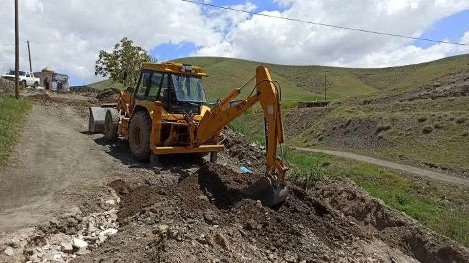 پیشرفت 80 درصدی پروژه‌ی اصلاح توسعه شبکه و توزیع آب در روستای «باباپیرعلی»