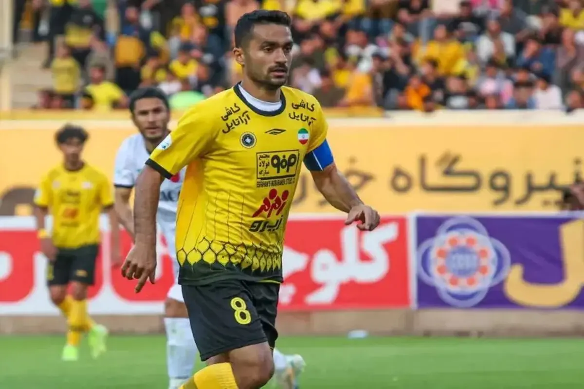 کاپیتان سپاهان به دیدار با پرسپولیس رسید
