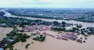 سیل در اندونزی جان ۱۵ نفر را گرفت


