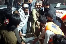حمله انتحاری به پایگاه نظامی پاکستان؛ 9 کشته و 35 زخمی
