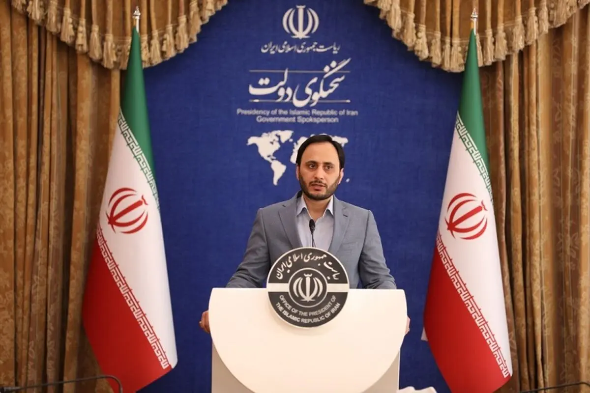 تصمیمی برای افرایش نرخ بنزین در دولت گرفته نشده/ وزیر ارتباطات درخواست رفع فیلتر از گوگل پلی را مطرح کرده/ درباره جزایر سه گانه باهیچ طرفی تعارف ندارد