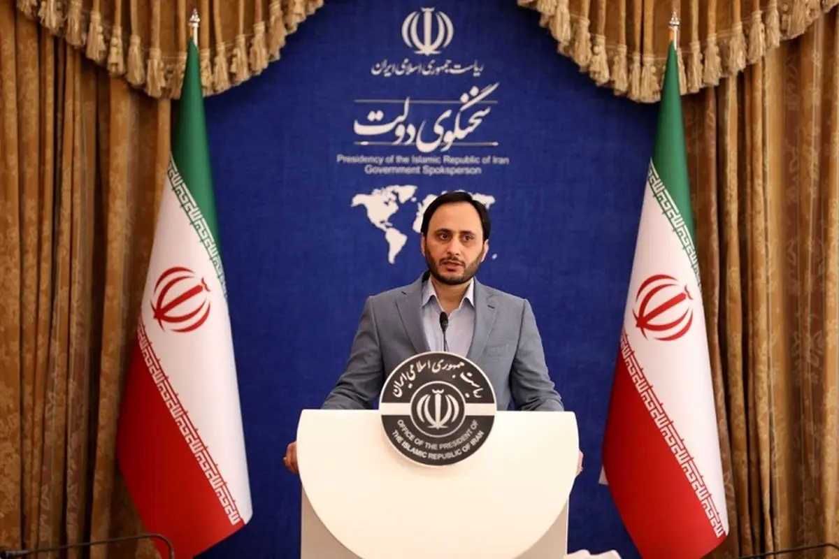 تصمیمی برای افرایش نرخ بنزین در دولت گرفته نشده/ وزیر ارتباطات درخواست رفع فیلتر از گوگل پلی را مطرح کرده/ درباره جزایر سه گانه باهیچ طرفی تعارف ندارد