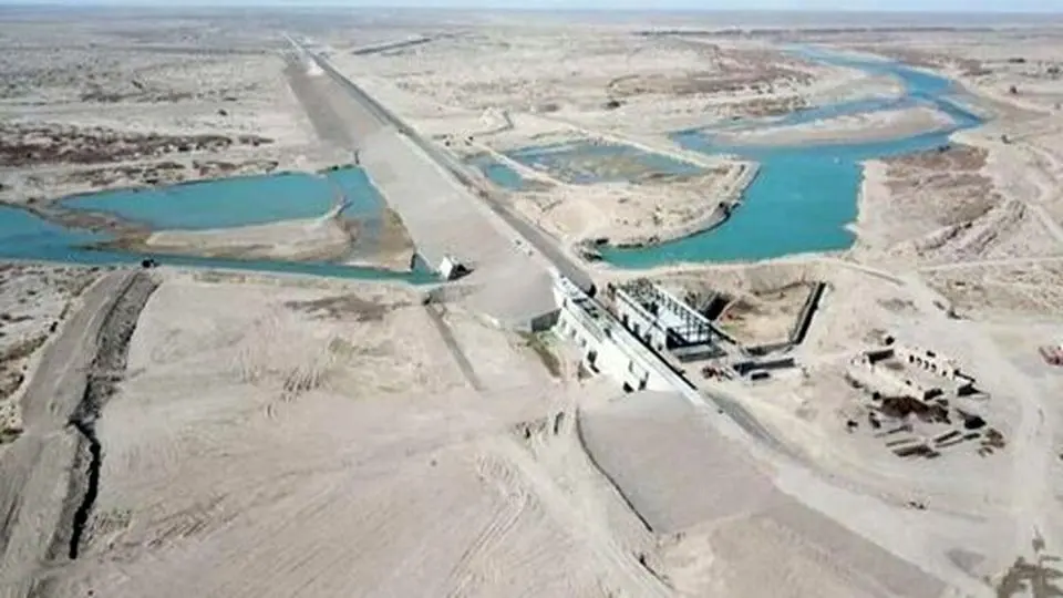 تصاویر ماهواره خیام نشان می دهد طالبان با انحراف مسیر آب هیرمند، مانع رسیدن آب به ایران شده