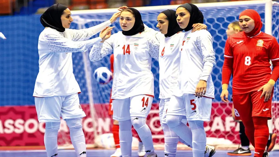 راه سخت مظفر و دخترانش