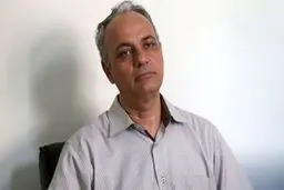 انتقاد لاریجانی از انقلابی های کاسب کار صحیح است؛ اما نظرِ خودِ لاریجانی در مورد تقسیم‌ها پست‌ها در کشور چیست؟ فقط دایره را قدری گشاده‌تر بگیرند تا شامل همراهان وی هم بشود؟
