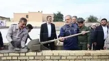 ویدئویی از مسعود پزشکیان در حال ساخت مدرسه در خوزستان